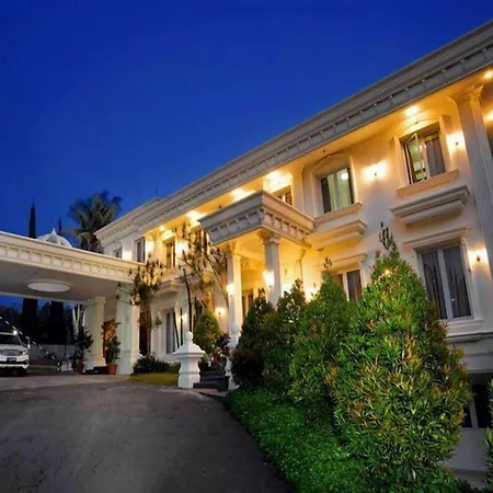 Rizen Premiere Hotel-3